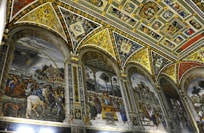 シエナ大聖堂の左翼の天井画